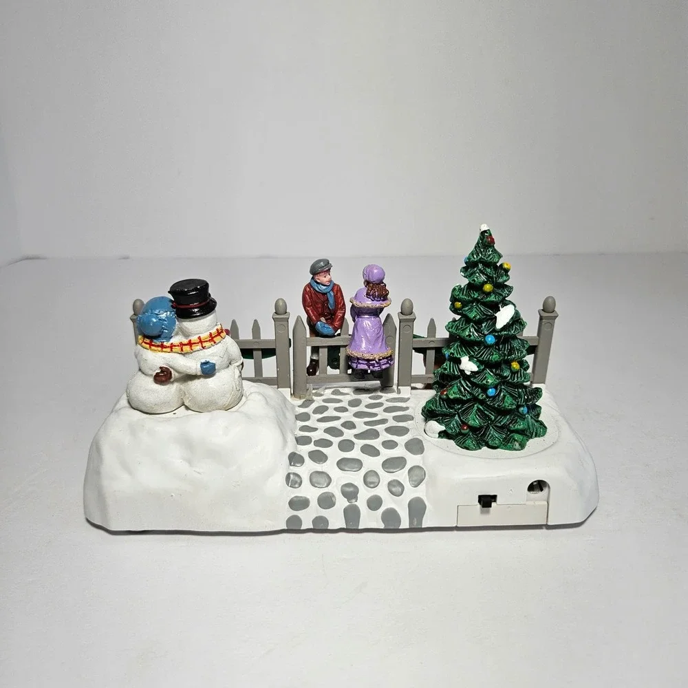 Lemax Swinging Gate Animated Table Accent Christmas Village 84351 2018 Works